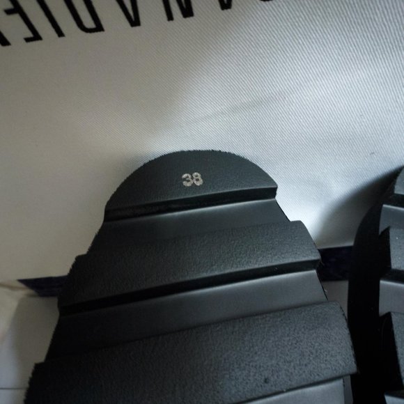 NIB La Canadienne Fiona combat boot, black/brown/grey, size 38 - Picture 6 of 10